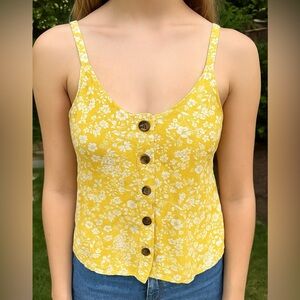 Hollister Yellow Floral Button-Up Tank Top - Size Medium